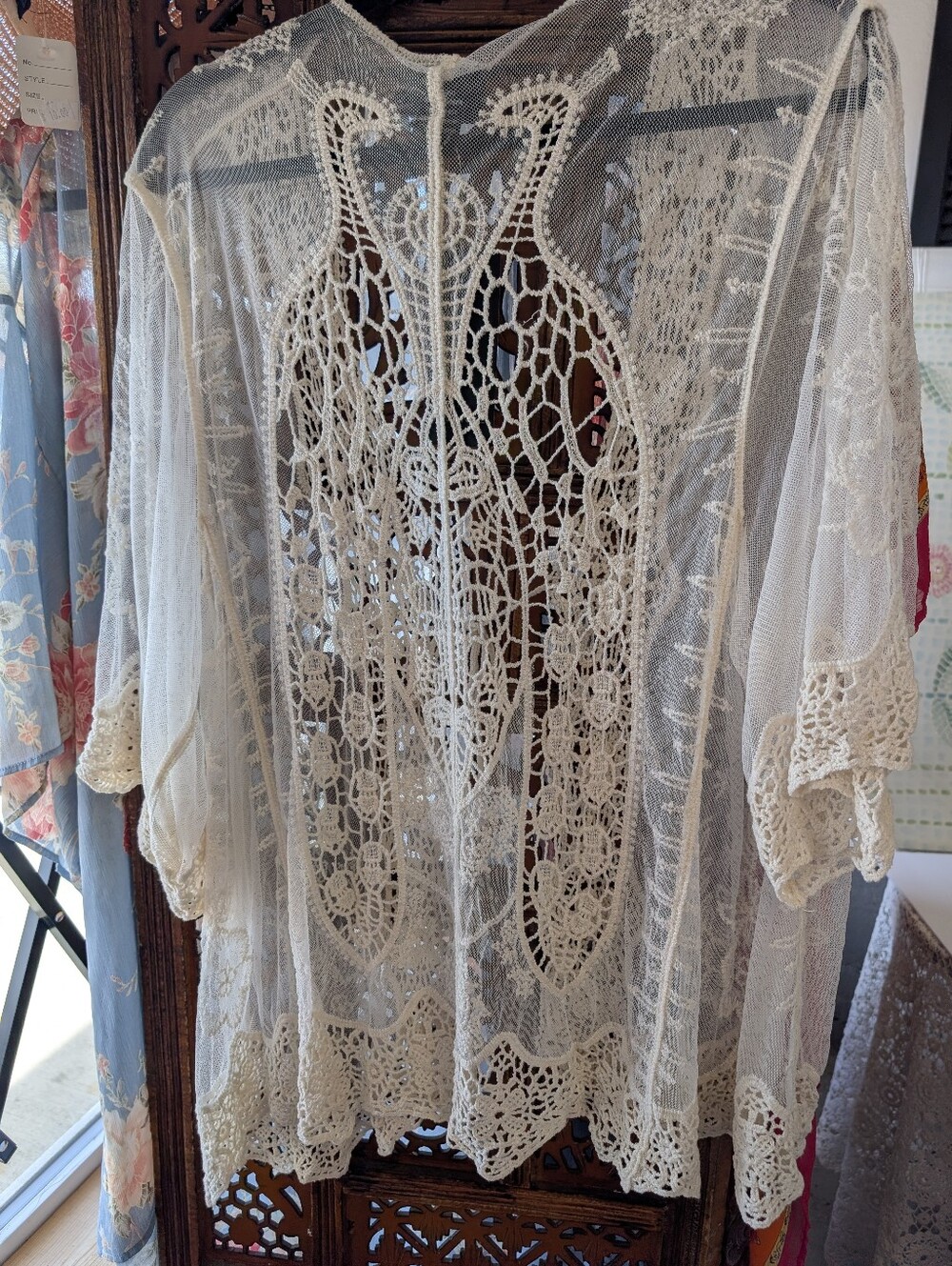 Kimono Lace Crochet Kimono Short Waist Sz 1X NWT - Picture 2 of 4